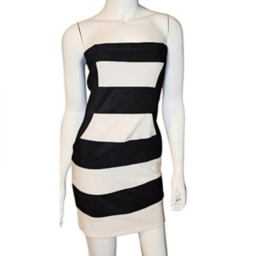 Junior's Candie's Strapless Dress Size S